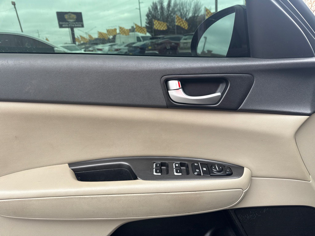 2016 Kia Optima Image 9