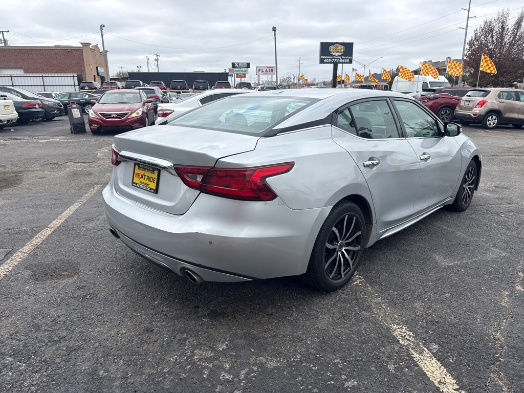 2018 Nissan Maxima Image 5