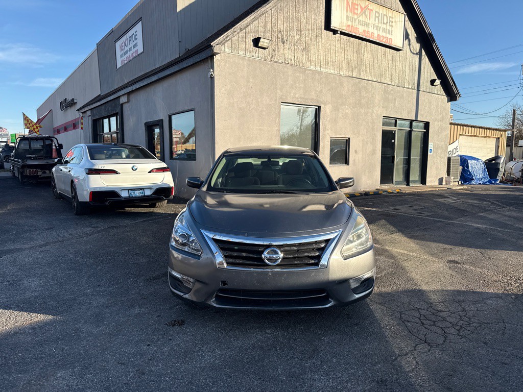 2015 Nissan Altima Image 2