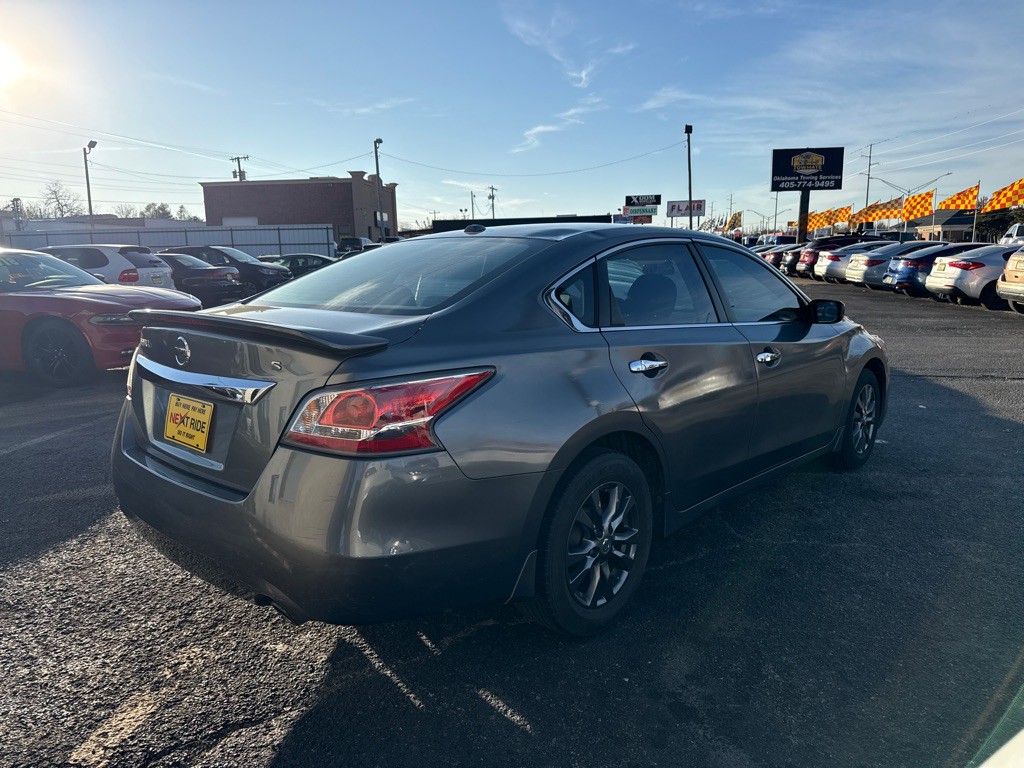 2015 Nissan Altima Image 5