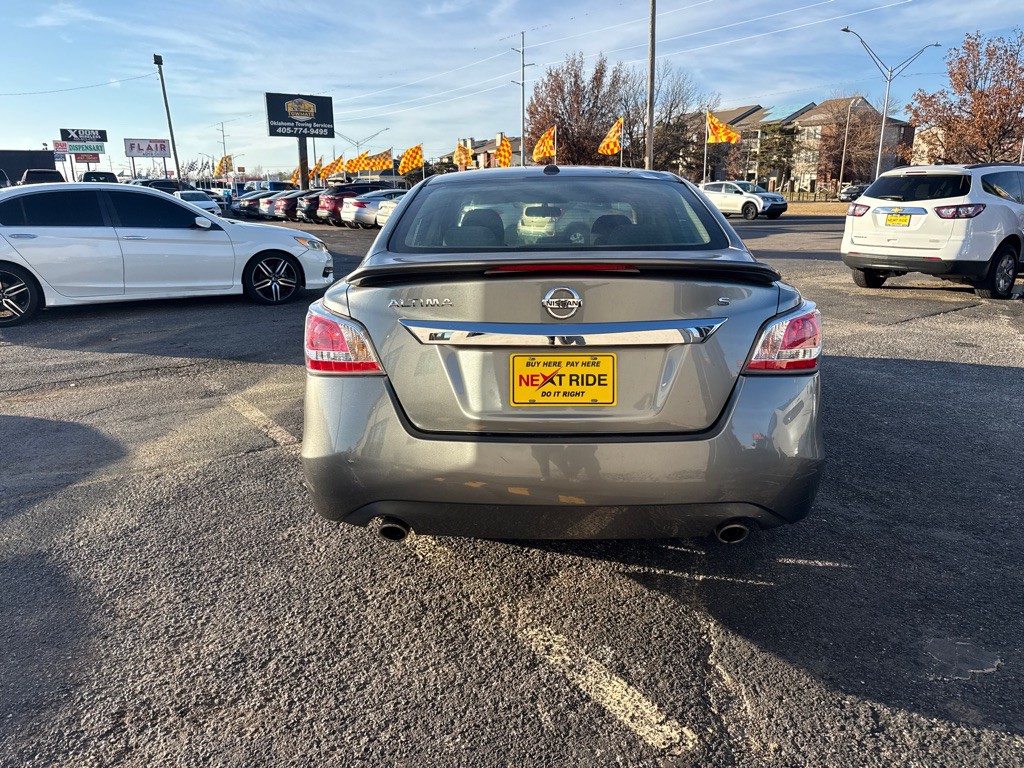 2015 Nissan Altima Image 6