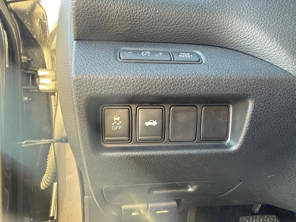 2015 Nissan Altima Image 9