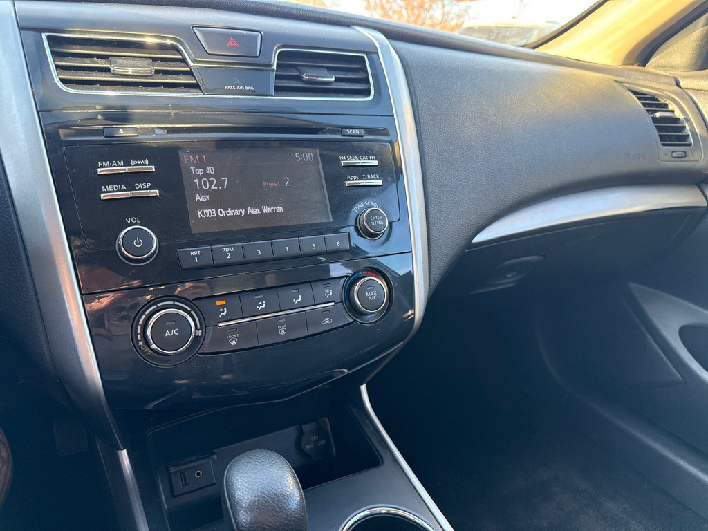 2015 Nissan Altima Image 12