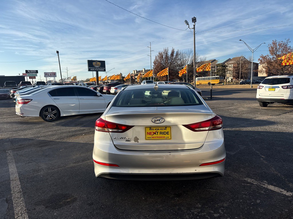 2017 Hyundai Elantra Image 6