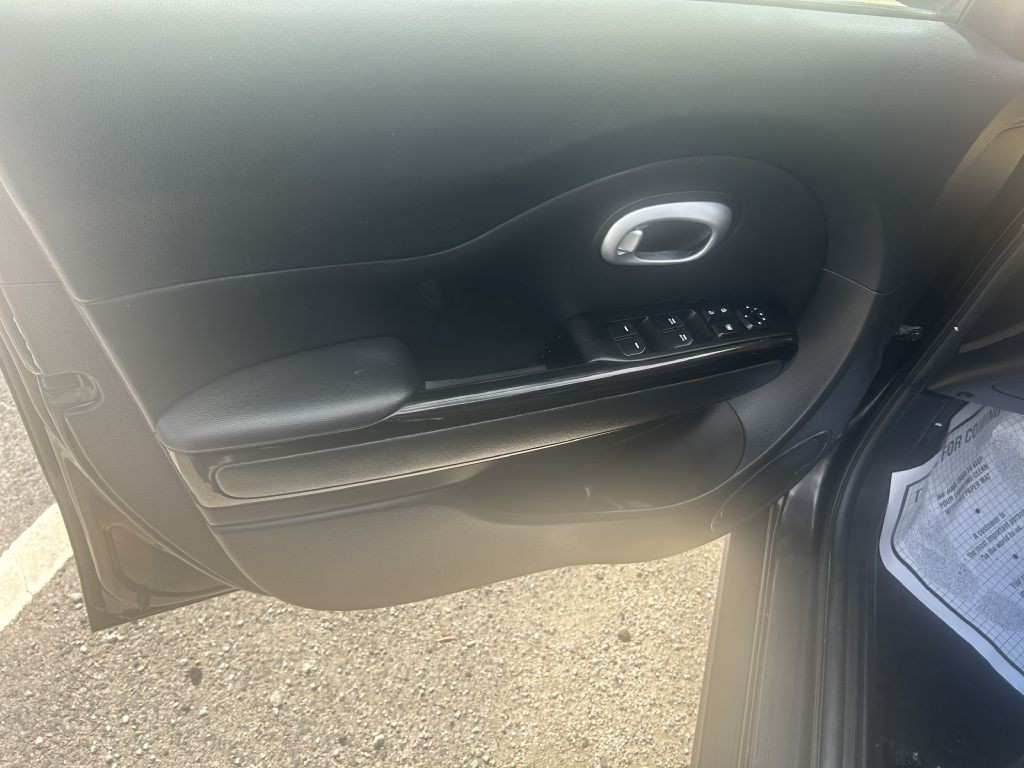 2015 Kia Soul Image 11