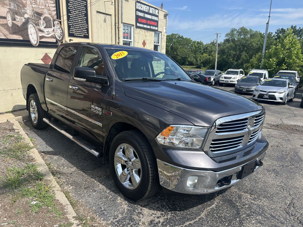 2015 RAM 1500 Image 3