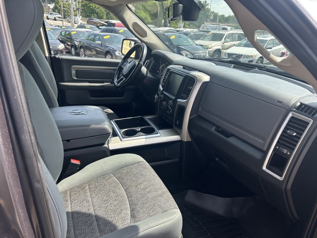 2015 RAM 1500 Image 7