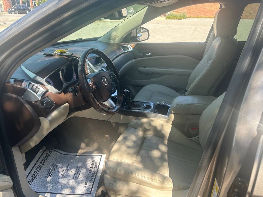2011 Cadillac SRX Image 7