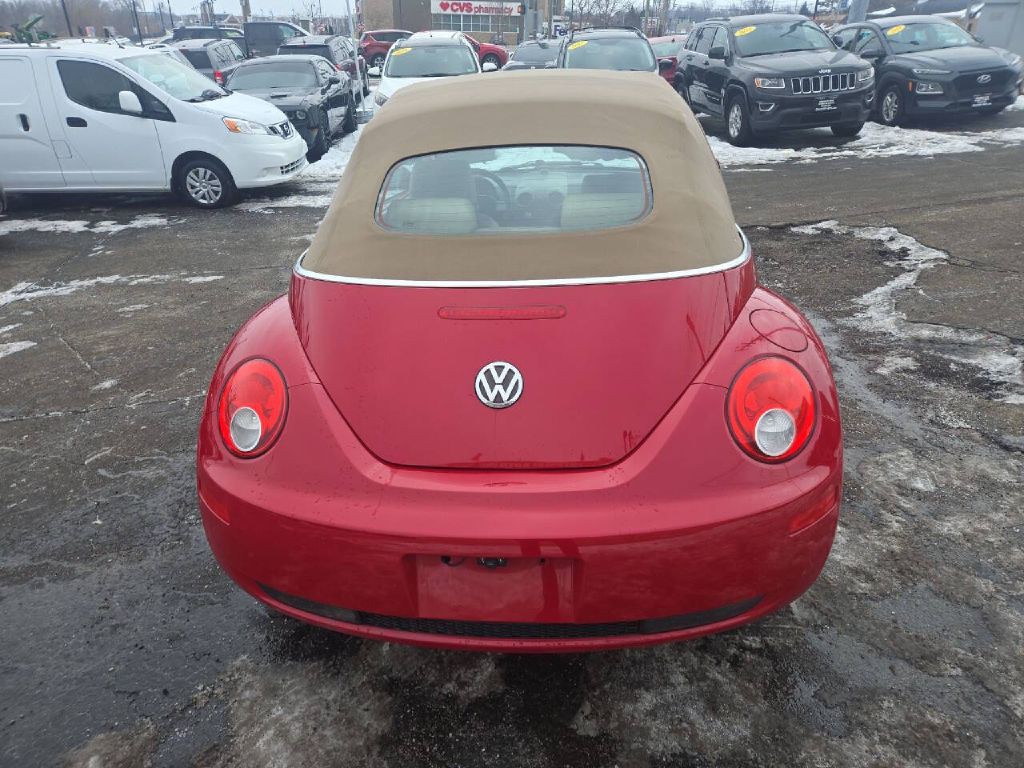 2006 Volkswagen Beetle Image 5