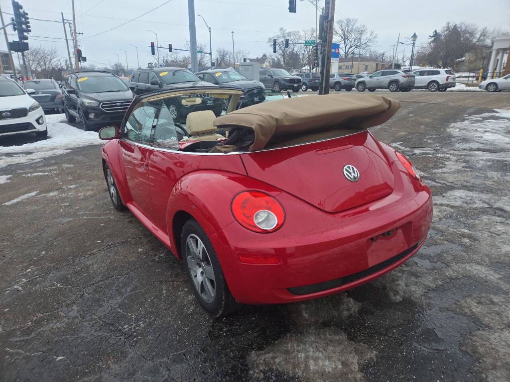 2006 Volkswagen Beetle Image 11