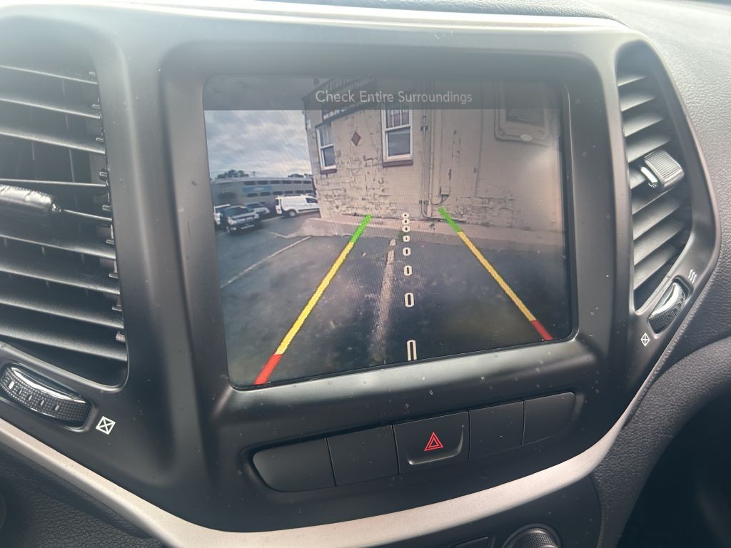 2015 Jeep Cherokee Image 12