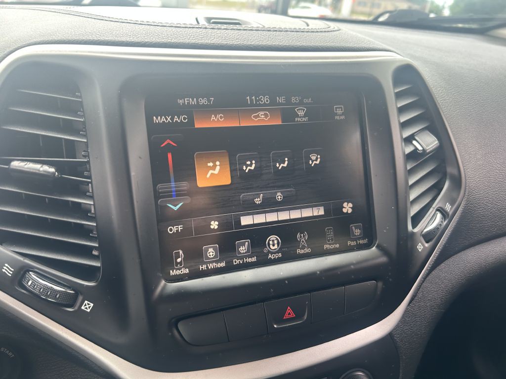 2015 Jeep Cherokee Image 13