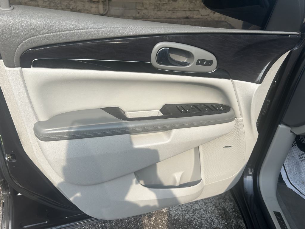 2016 Buick Enclave Image 15
