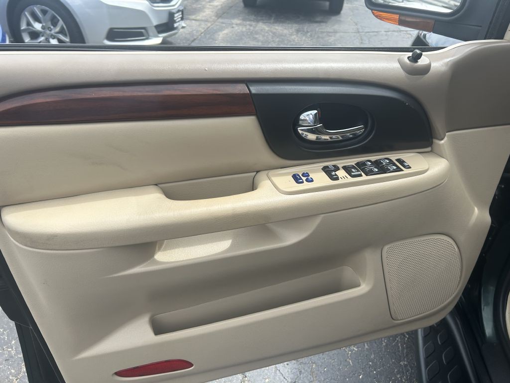 2004 GMC Envoy Image 28
