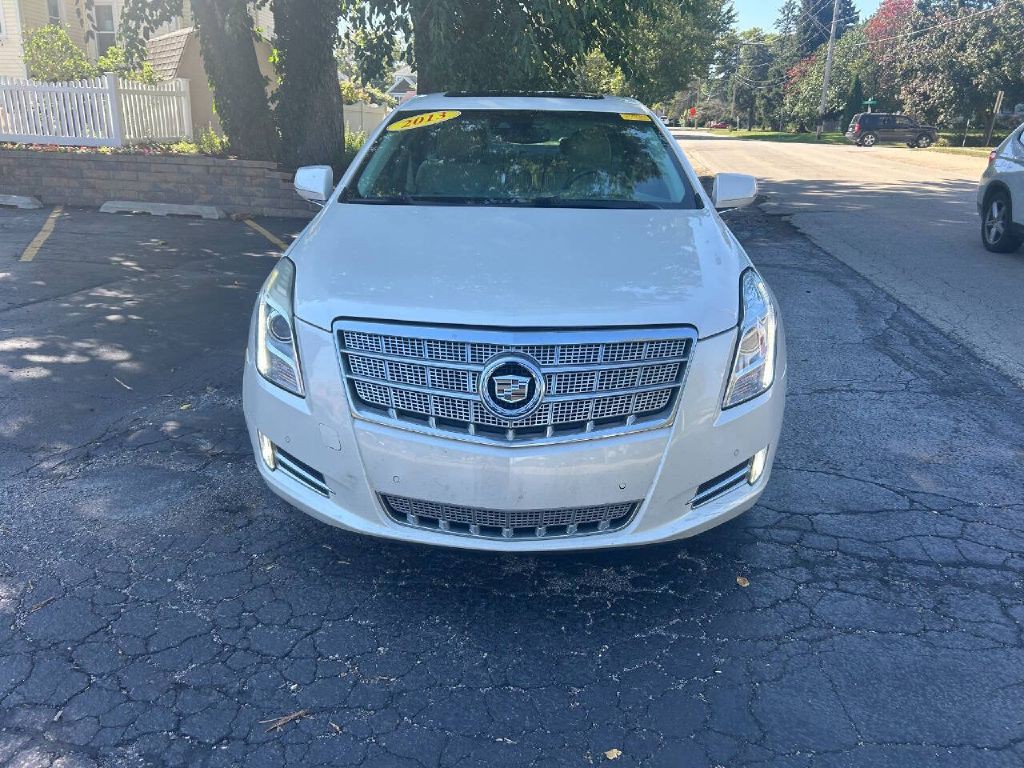 2013 Cadillac XTS Image 2