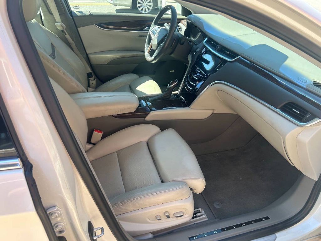 2013 Cadillac XTS Image 13