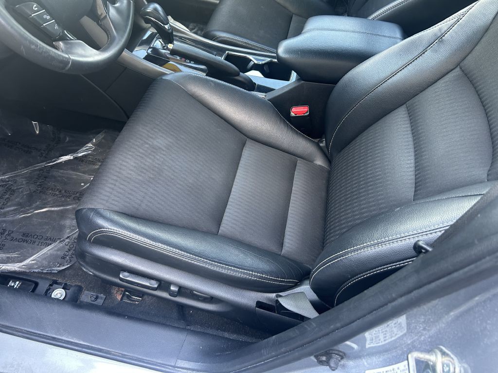 2016 Honda Accord Image 9