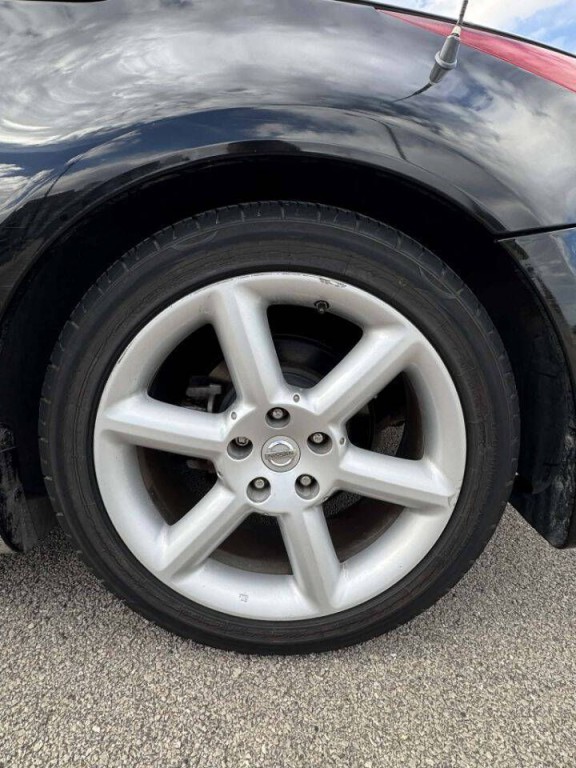 2005 Nissan 350Z Image 12