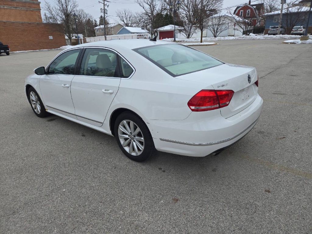 2012 Volkswagen Passat Image 4