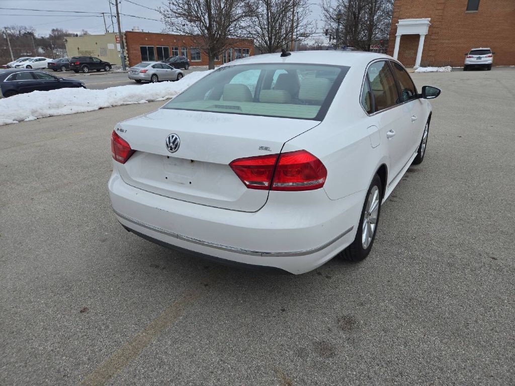 2012 Volkswagen Passat Image 6