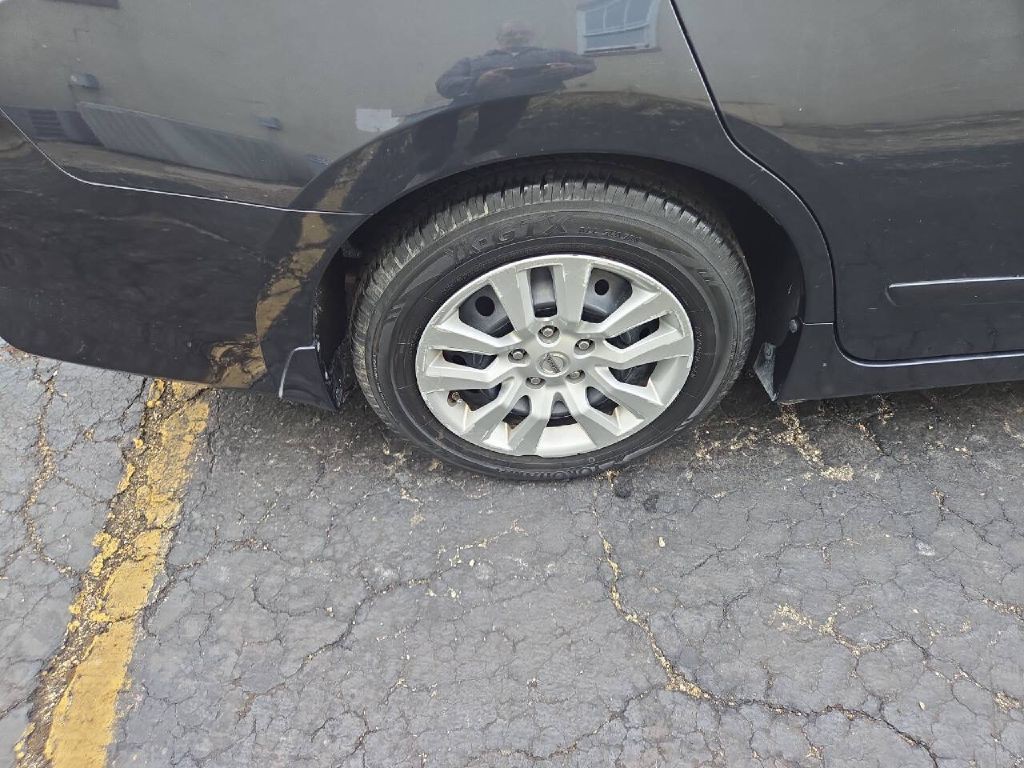 2016 Nissan Altima Image 14