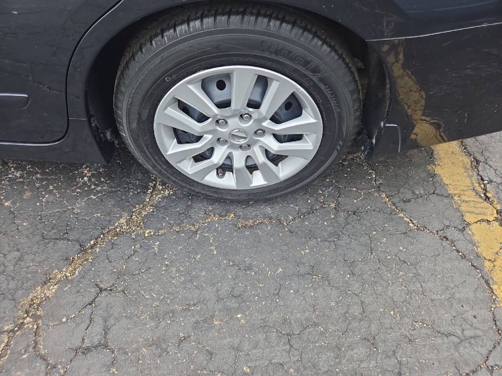 2016 Nissan Altima Image 15