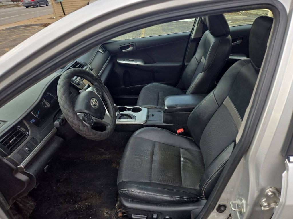 2012 Toyota Camry Image 7