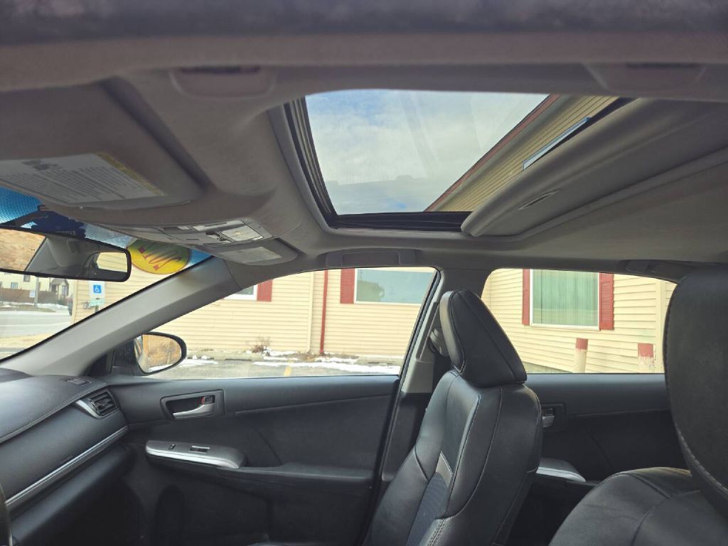 2012 Toyota Camry Image 14