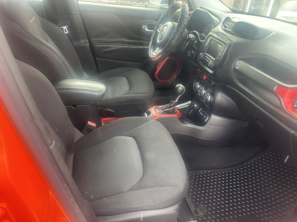 2016 Jeep Renegade Image 12
