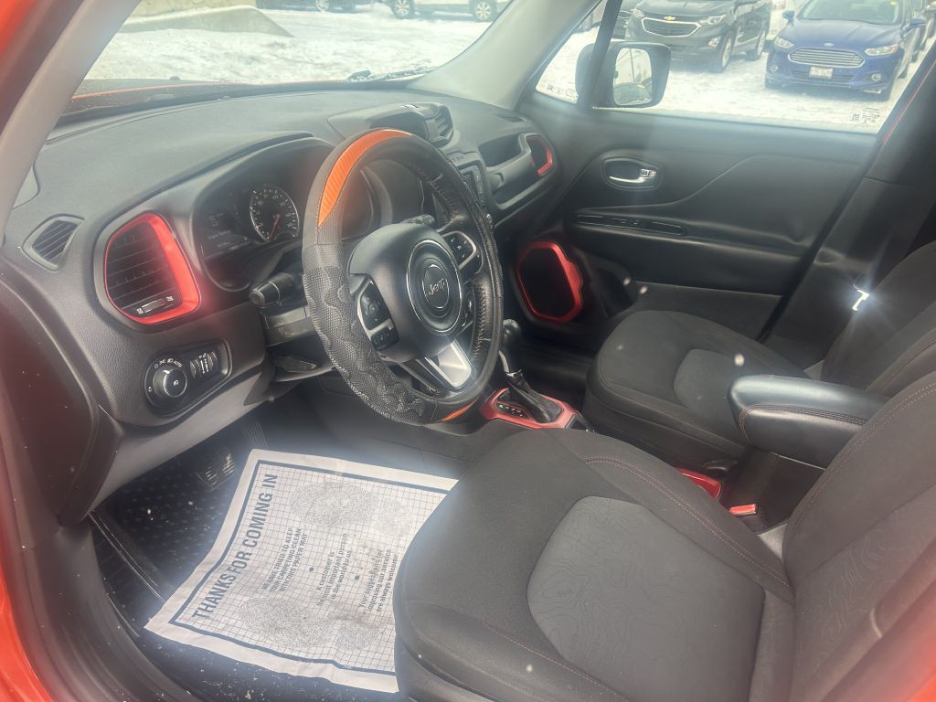 2016 Jeep Renegade Image 9