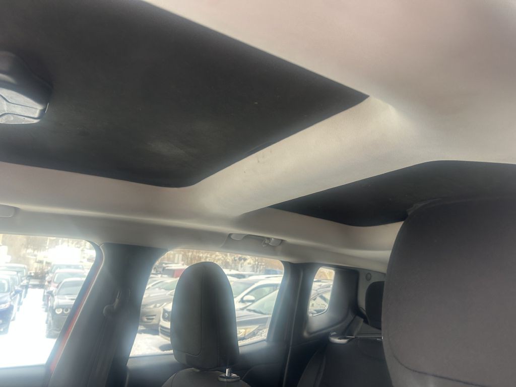 2016 Jeep Renegade Image 14