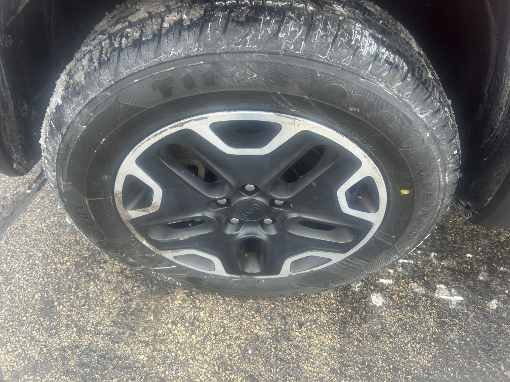 2016 Jeep Renegade Image 17