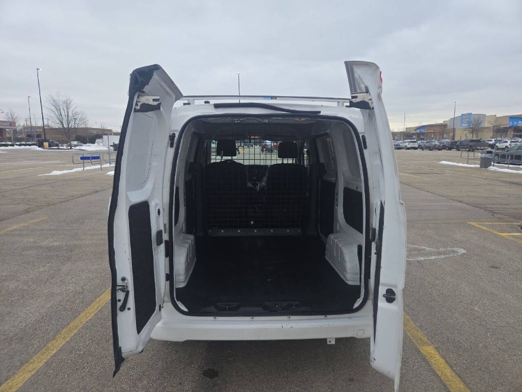 2017 Nissan NV200 Image 9