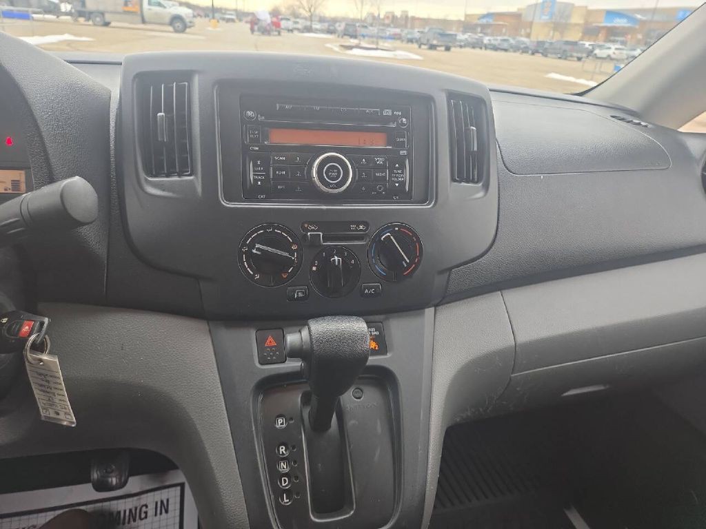 2017 Nissan NV200 Image 20