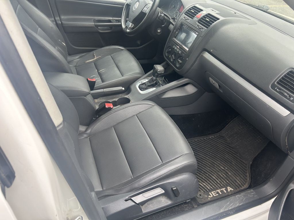 2009 Volkswagen Jetta Image 8