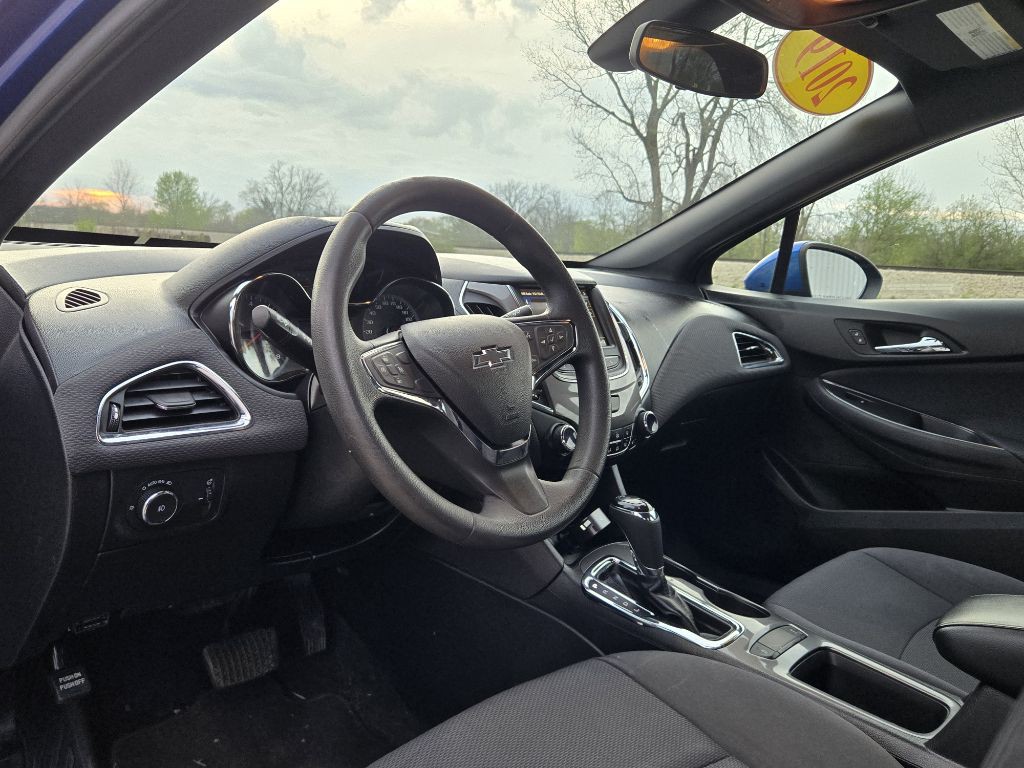2019 Chevrolet Cruze Image 9