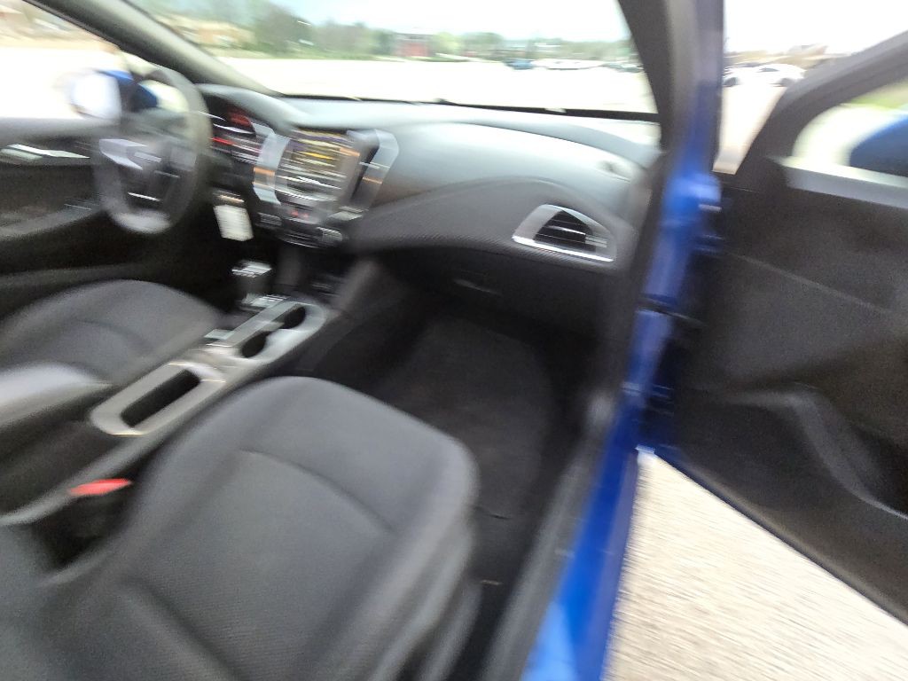 2019 Chevrolet Cruze Image 19