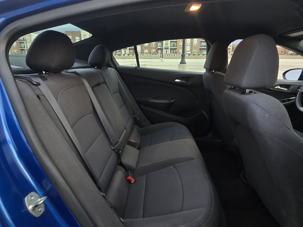 2019 Chevrolet Cruze Image 22