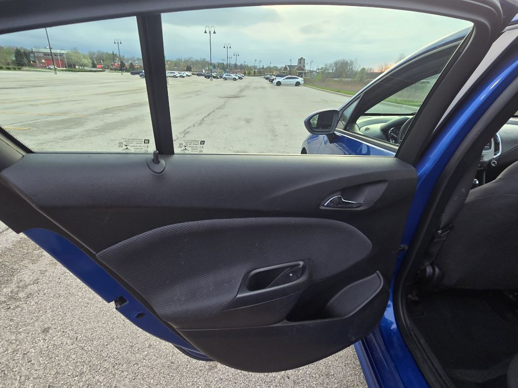 2019 Chevrolet Cruze Image 24