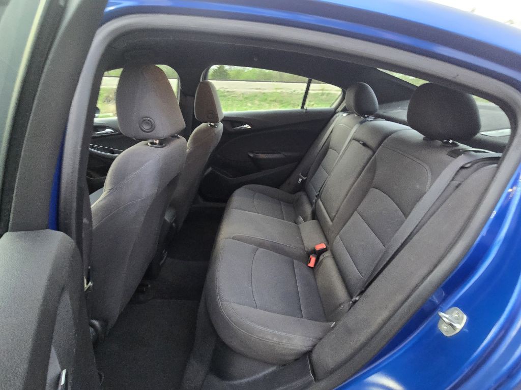 2019 Chevrolet Cruze Image 25