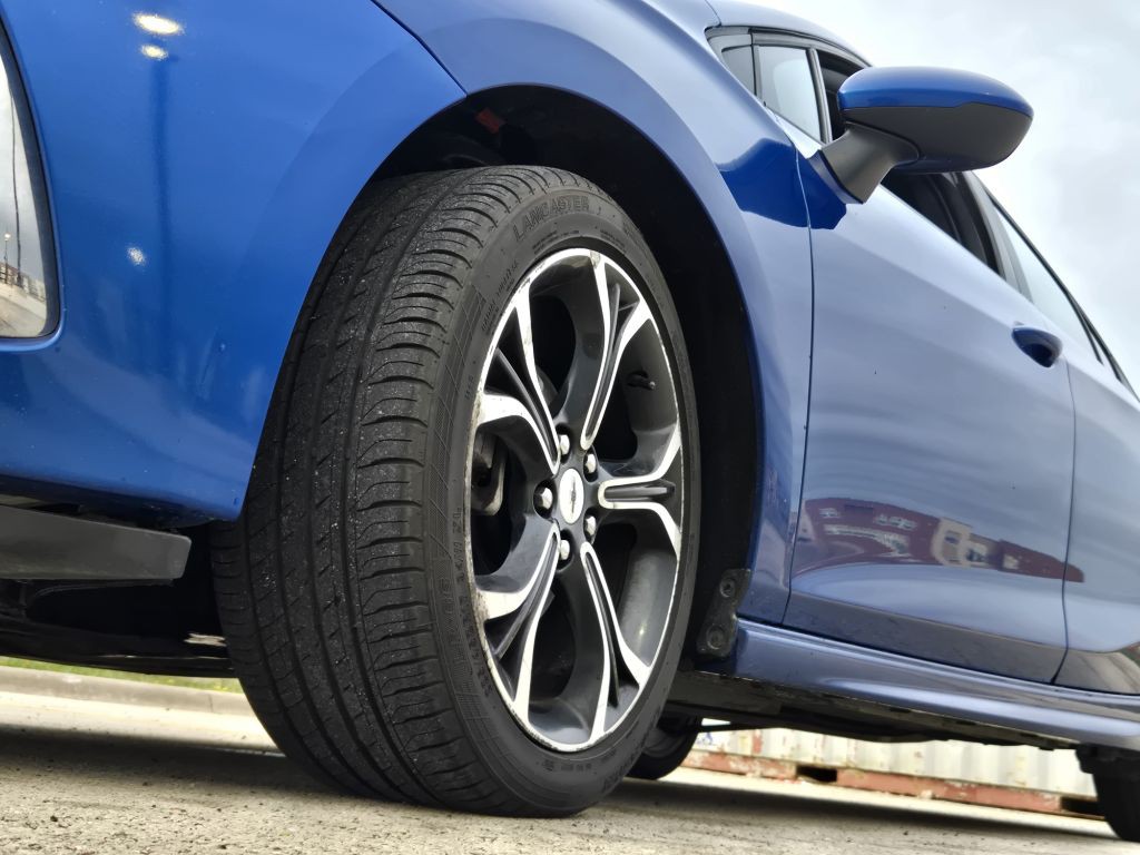 2019 Chevrolet Cruze Image 33