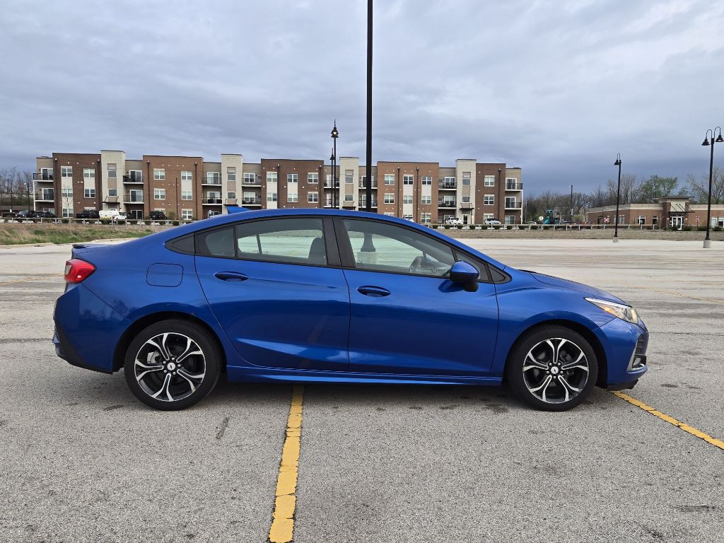 2019 Chevrolet Cruze Image 42