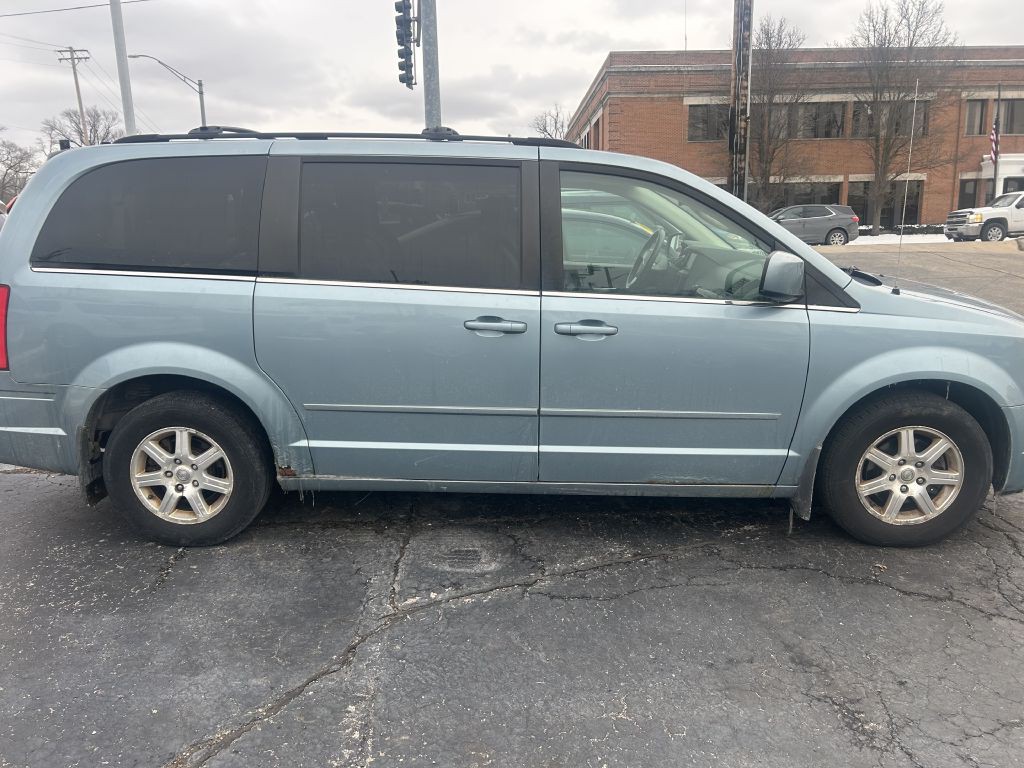 2008 Chrysler Town & Country Image 7