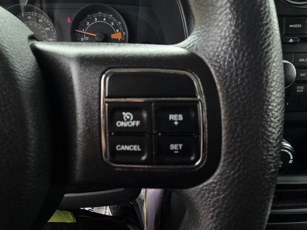 2014 Jeep Patriot Image 38
