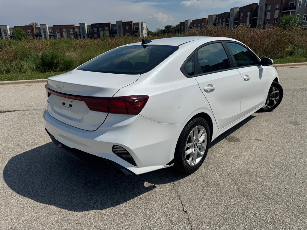 2022 Kia Forte Image 7