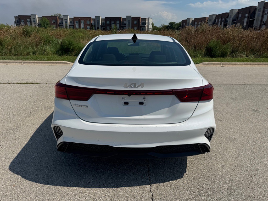 2022 Kia Forte Image 8