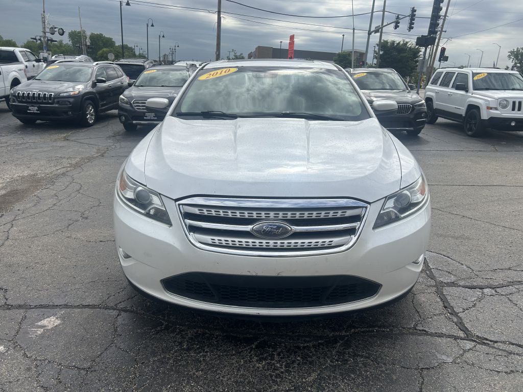 2010 Ford Taurus Image 2