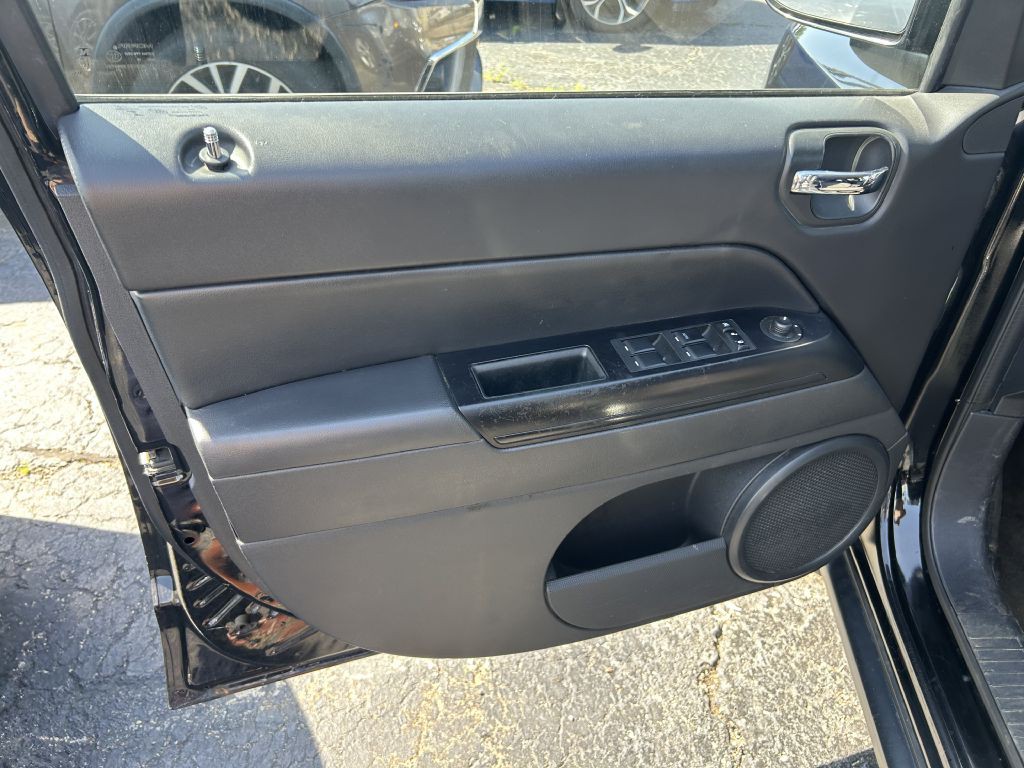 2016 Jeep Compass Image 6