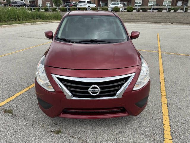 2017 Nissan Versa Image 2