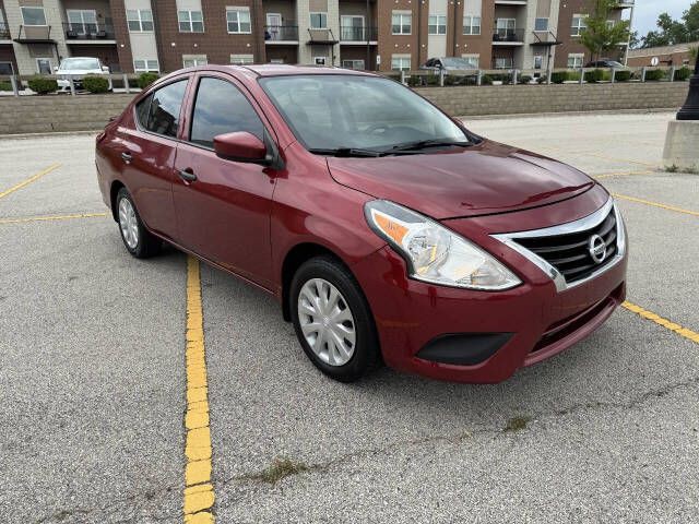 2017 Nissan Versa Image 3